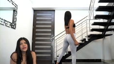 Glamour amateur striptease
