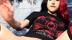 Very Hot Amateur Thai Teen Girl Toying Her Pussy On Cam