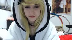 Amateur Blonde Teen Plays Solo with Toy Webcam Porn