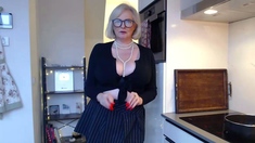 Sexy amateur mature blonde gives a great handjob at cum