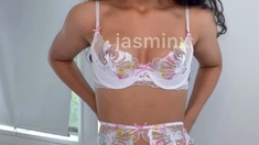 Hot Busty Webcam Babe Masturbate Solo