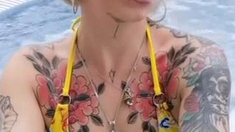 amateur blonde solo webcam