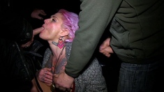 Incredibly Sexy Amateur MILF Blowjob